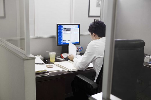 How to Stretch a Screen to Fit Computer Monitor