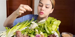 37K views · 1.6K reactions | dut makan ketan sama lalapan banyak | djKattybutterfly | Facebook