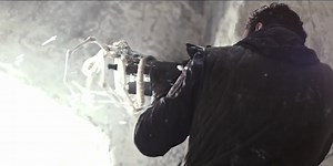 Alien: Covenant drips with blood and plot resolutions—but you better be a fan