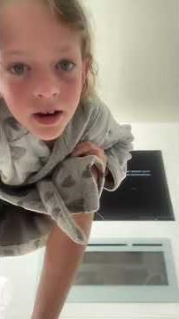 Me doing handstands in 2023 go to club mac Lois to see 2020 handstand