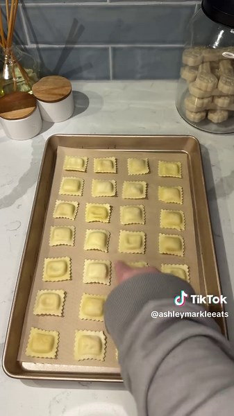 Easy Baked Ravioli Chips Recipe for a Savory Snack