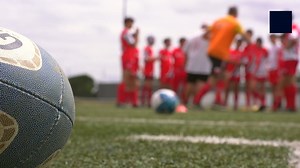 42K views · 286 reactions | 朗 퐄퐧퐭퐫퐞 퐜퐨퐦퐩퐞́퐭퐢퐭퐢퐨퐧 퐞퐭 퐩퐥퐚퐢퐬퐢퐫 ! Depuis plusieurs saisons, la FFR a mis en place un Challenge fédéral pour les moins de 14 ans. L’objectif est de développer le rugby sur tous les territoires en participant à plusieurs tournois.  | France Rugby | Facebook