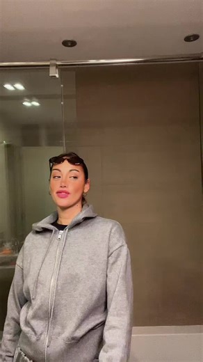 #liamizrahi #thegirlwhovibesinthebathroom #vibe | Dua Lipa Songs