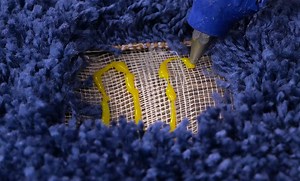 21K views · 141 reactions | How to repair a carpet with carpet patching and other easy repair hacks: | 3-Minute Hacks | Facebook