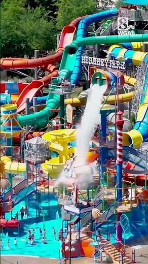 GIANT bucket spills water at Hersheypark