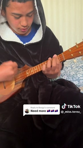 Cook Island Ukulele Freestyle and Maori Songs