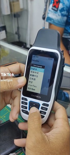 Garmin GPS Device: Hands-On Features and Navigation