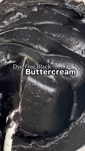 The Secret to Beautiful Dye-free BLACK BUTTERCREAM that won’t stain the teeth... USE ✨Black Cocoa Powder ✨ Method: Add 50grams of black cocoa powder along with 20ml heavy cream to 275grams of Buttercream Blend the ingredients together. Heat in the microwave for 2 bursts of 5 seconds and blend again. (Don’t miss this step) The Black Cocoa Powder you use will affect the color of your buttercream. The one I use is linked to my Amazon Recommendations. Write ‘Amazon’ 👇 and I’ll DM you the link. | Fu