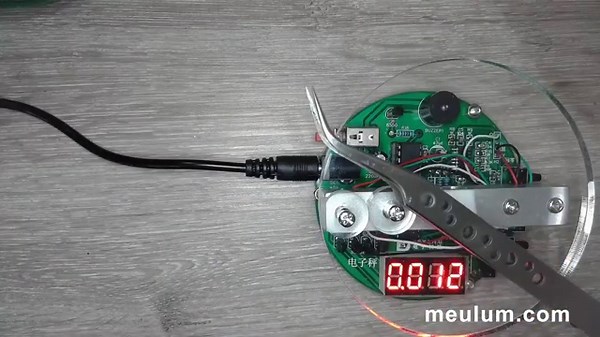 How does a weight sensor work?