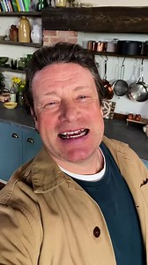 120K views · 10K reactions | MERRY CHRISTMAS YOU LOVELY LOT Whatever it is you're up to today, we're sending everyone big love x | Jamie Oliver | Facebook