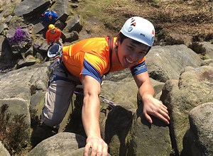Learn to Lead Climbing Course - Peak Mountaineering - Peak District