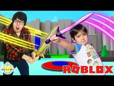 Epic Battle on Critical Strike on Roblox. Ryan and Daddy on sword fight!