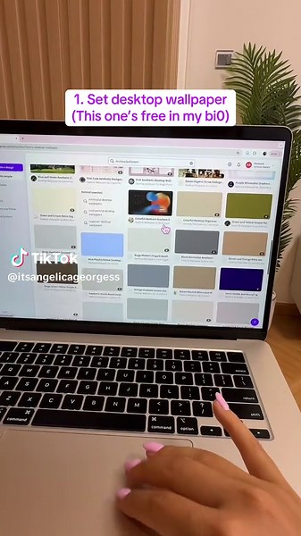 Customizing Your Desktop: Setup Wallpaper and Widgets