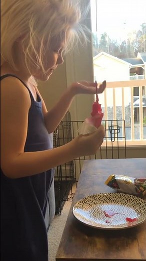 Every kid eating popsicles