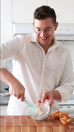 Easy Cranberry Brie Phyllo Cups Recipe