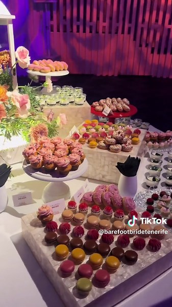 Attention to every detail - that's the Barefoot Bride Tenerife promise #weddingvibes #weddingdecoration #destinationwedding #desserttable