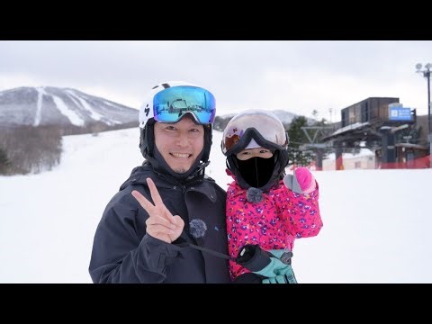 [Skiing for 2-year-olds] What's it like skiing for the first time? ...Oh! I did it!