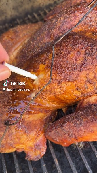 Juicy bird #thanksgiving #juicy #turkey #yessah #808 | i wish i had a free bag of chips