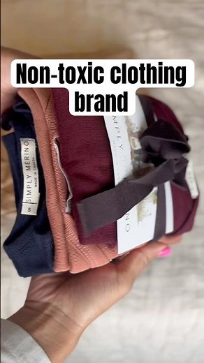 MERINO WOOL CLOTHING & THE BEST MERINO WOOL BASE LAYER!