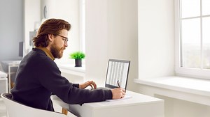 How to create an Excel attendance tracker (  free templates)