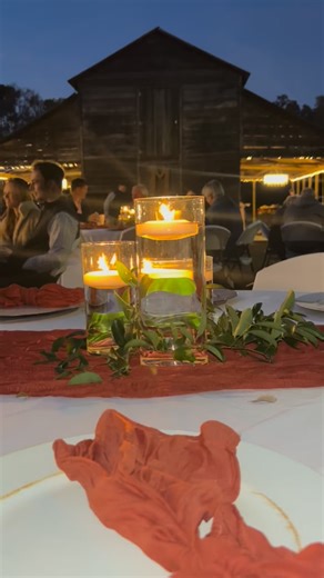 What a beautiful Fall wedding in warm hues of terracotta #weddingcoordinators #weddingdecorideas #weddingfallcolors #weddingflowersdecor | Christy Reeves