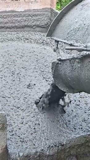 Automatic drilling machine for building construction