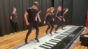 Amazing play of the famous song La Cucaracha on a grand floor piano, enjoy! https://youtu.be/wrXh8_Lp178 | The World Music