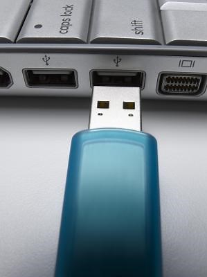 How to Transfer From PowerPoint to Flash Drives