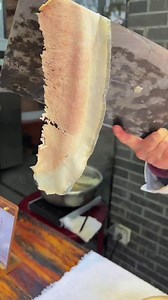 14K views | I can't tell if it's the knife that's sharp or the chef's skills that are sharper. Credit to 77018249231on douyin. #Chinesefood #chinataste #eatinChina #cookingskills #SaborSichuan #Worldtreasure #skill #amazingChinesepeople | Young China | Facebook