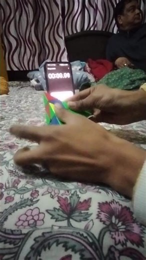 Solving a pyraminx in 31 seconds. #speedcubing