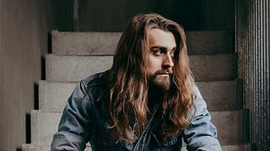 Meet Michael Catton, the singer with Iron Maiden in his veins and the 80s in his music