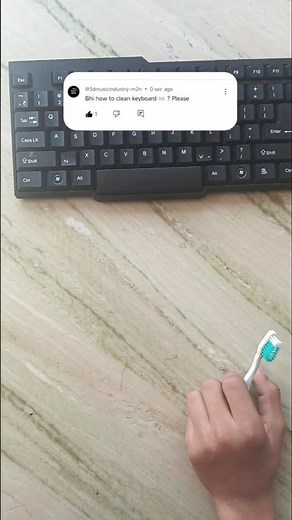 How to Clean Your Keyboard Easily and Safely📝