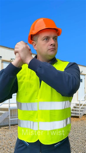 You Won’t Believe How They Install These Giant Structures