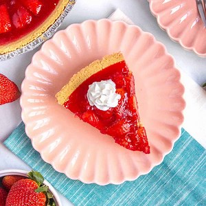 Easy Strawberry Jello Pie - No-Bake Recipe - By Kelsey Smith