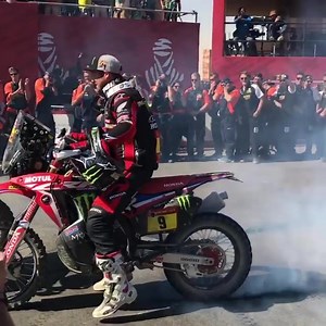 51K views · 1.4K reactions | Efusivo festejo de Ricky Brabec ✊ tras haber ganado el Dakar 2020, y con esto romper la hegemonía de KTM al tener 19 victorias consecutivas en el Rally Dakar. #Dakar2020 ‍♂️ #GRTAtv Video: Aaron Quesada  . . Síganos en nuestros 2 Instagram para más fotos, videos y noticias. @GRT.offroad www.instagram.com/grt.offroad @grtatv www.instagram.com/grt.offroad | GRT Atv | Facebook