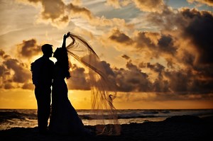 Your Guide to Breathtaking Beach Wedding Pictures