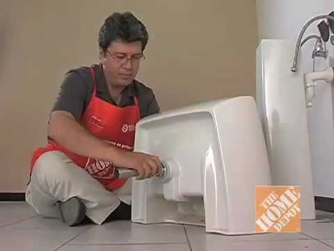 Cómo instalar o cambiar una mezcladora de lavabo | Baños