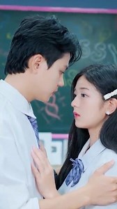 My Eyes Have a Secret... I Better Keep It! 🤫 #linhchihihi #messyclassroom #schoolcrush #schooldrama