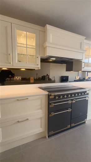 Benefits of glass splashbacks in kitchens Glass splashbacks in kitchens offer several benefits, including: 1. Easy to Clean: Glass splashbacks are non-porous and resistant to stains, making them a low-maintenance option. 2. Durability: Glass is heat resistant and can withstand splashes and spills without damage. 3. Aesthetics: Glass splashbacks come in various colors, patterns, and designs, adding a sleek, modern look to kitchens. 4. Water Resistance: When properly sealed, glass splashbacks prev