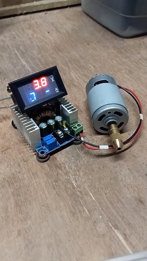609K views · 5.5K reactions | Cool Electronic project | voltage regulator #electronics #electrician #electrical #tech #techno #technology #engineering #engineer #project #experiment #circuit #instagram #reelsinstagram | Science & Engineering | Facebook