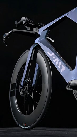 ที่สุดของจักรยาน 𝗧𝗧 ทำถึง! ล้ำสุด! คุ้มสุด! คาร์บอนทั้งคัน! มาพร้อมเกียร์ไฟฟ้า 𝗟-𝗧𝗪𝗢𝗢 𝗲𝗥𝟵 𝟮𝟰𝘀𝗽 ในราคาทั้งคันเพียง 𝟲𝟵,𝟬𝟬𝟬 บาทเท่านั้น 🔥 📣📣 𝗝𝗔𝗩𝗔 𝗝-𝗔𝗜𝗥 𝗩𝗘𝗚𝗔 𝗧𝗧 จักรยานไตรกีฬา (𝑇𝑖𝑚𝑒 𝑇𝑟𝑖𝑎𝑙) ออกแบบมาสำหรับการแข่งขันทำความเร็วหรือการปั่นทำความเร็วบนเส้นทางเรียบ | JavaBike Thailand