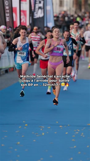🫨😤 𝙀𝙇𝙇𝙀 𝙇’𝘼 𝙁𝘼𝙄𝙏 ! Record personnel réussi pour la championne de France Mathilde Sénéchal (🇫🇷) ce matin sur le 10 kilomètres de la 𝙋𝙧𝙤𝙢’𝘾𝙡𝙖𝙨𝙨𝙞𝙘 en 32 minutes et 17 secondes 🙆‍♂️ Elle se classe quatrième de la course à l’arrivée. Découvrez sa progression sur la distance 📊 : ⏱️ 𝟮𝟬𝟭𝟵 → 38 minutes et 10 secondes ⏱️ 𝟮𝟬𝟮𝟮 → 33 minutes et 21 secondes ⏱️ 𝟮𝟬𝟮𝟰 → 33 minutes et 35 secondes ⏱️ 𝟮𝟬𝟮𝟱 → 34 minutes et 26 secondes ⏱️ 𝟮𝟬𝟮𝟲 → 32 minutes et 17 secondes