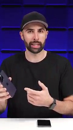 1.6M views · 23K reactions | Drop test between the Apple iPhone 14 Pro Max and Samsung Galaxy S22 Ultra to see how durable they are when being dropped from 1.45m! | PhoneBuff | Facebook