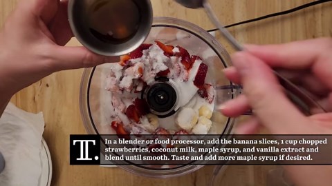 Our Strawberry Banana Popsicles Are Refreshingly Simple