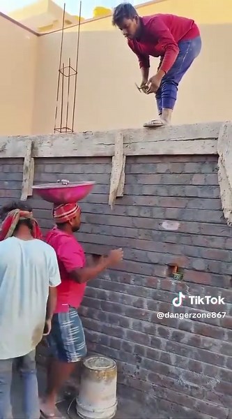 #BalliBotMogis #TrendingReels #TrendingReels #Foryoupage ##FYP #FYP #ViralTikTok #MillionViews #TechMagic #SmartBot #AITrend #RobotVibes #Innovation