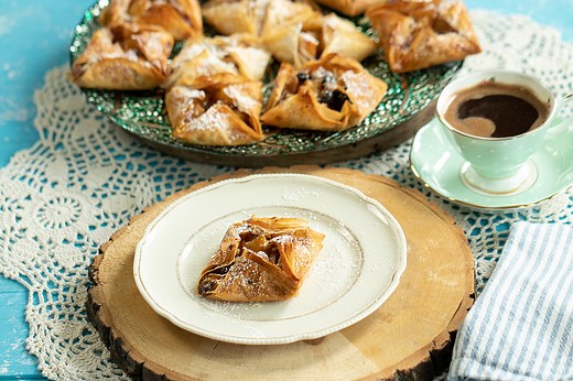 Milopitakia: Mini Apple Phyllo Pies