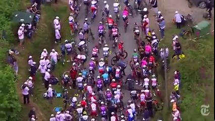 A Spectator’s Sign Felled Dozens of Tour de France Racers (Published 2021)