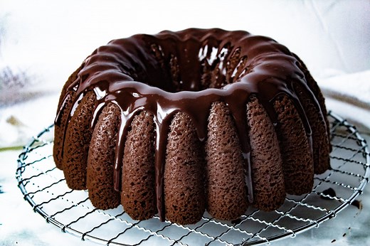 Chocolate Sour Cream Pound Cake | Chenée Today