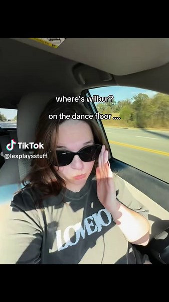 Wilbur Soot on the Dance Floor with Lovejoy