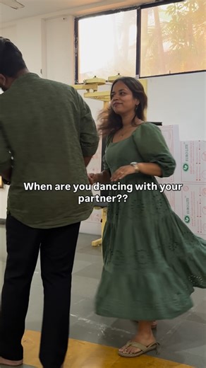 ᴄʜᴀɪᴛᴀɴʏᴀ 🕺ᴅᴀɴᴄᴇ|ꜰᴏᴏᴅ|ᴛʀᴀᴠᴇʟ on Instagram: "Follow to learn Magic of partner Dance🤩 Shukriya for recording- @isesabkarnahai"